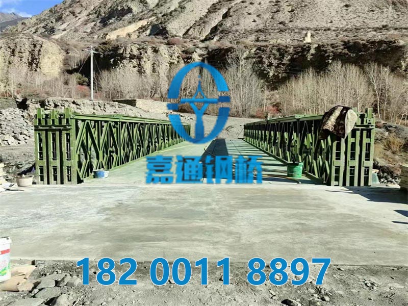 西藏24米200型贝雷钢桥安装完毕。