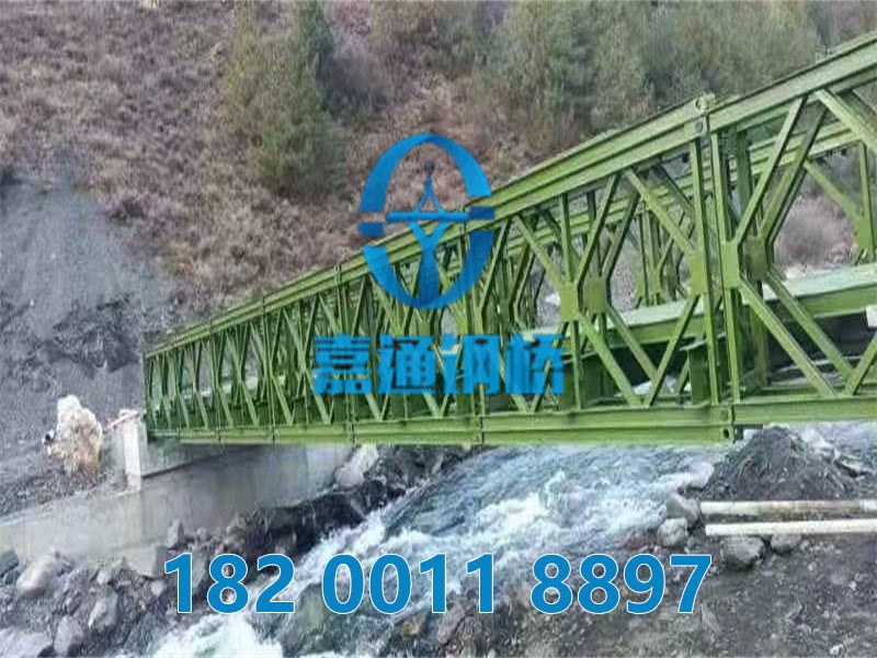 甘孜州21米321型贝雷钢桥安装完毕